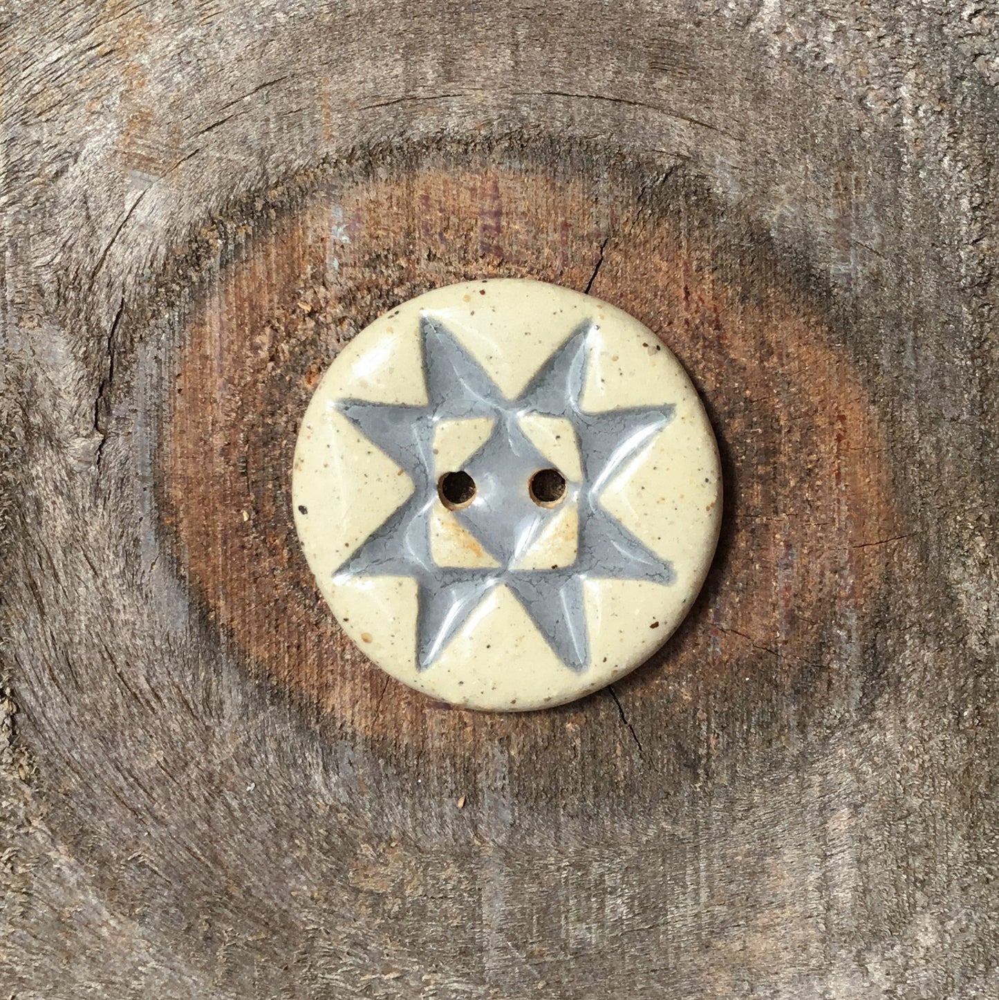 Rustic Style Ohio Star Stoneware Button 7/8"