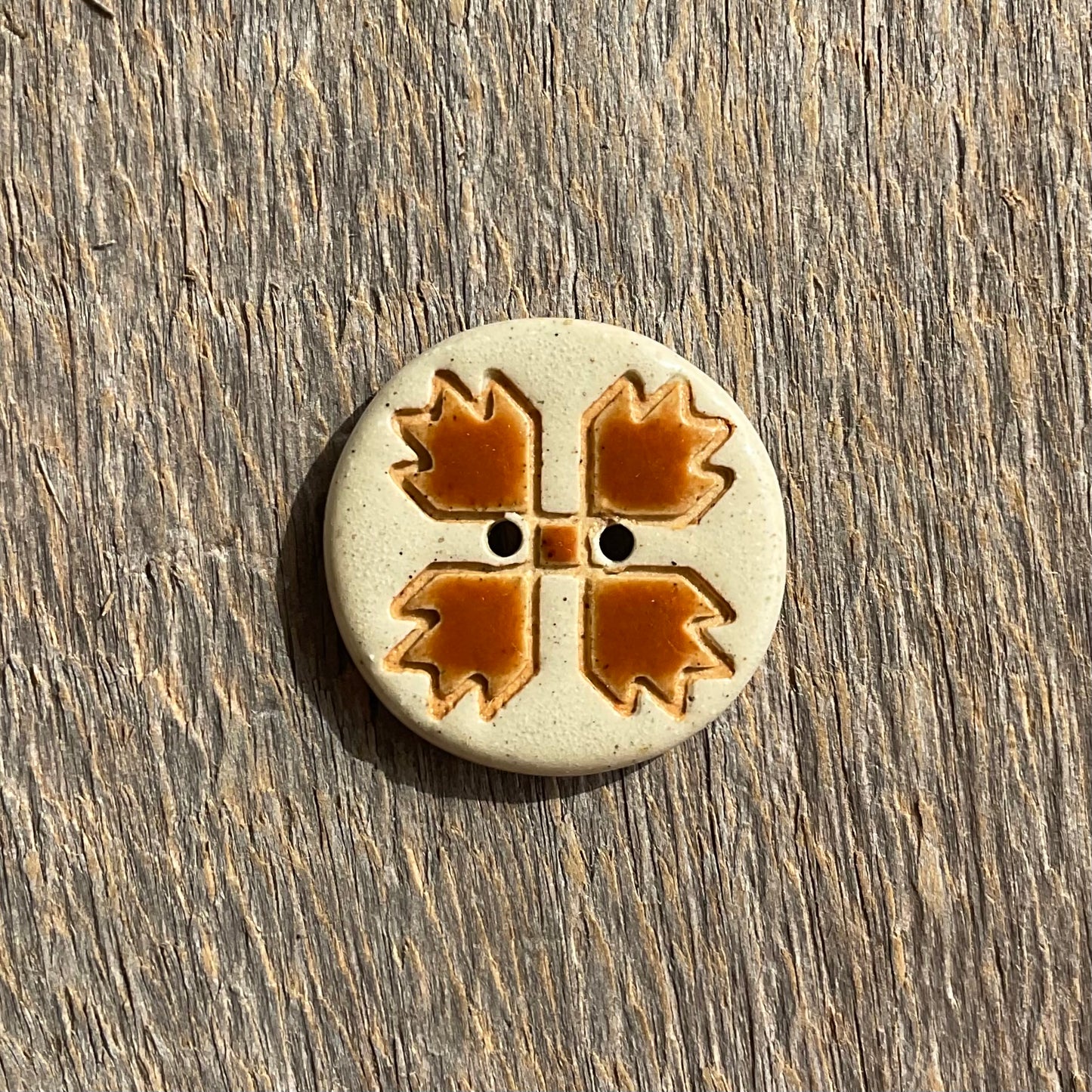 Stoneware Bear Paw Quilt Block Button  7/8”