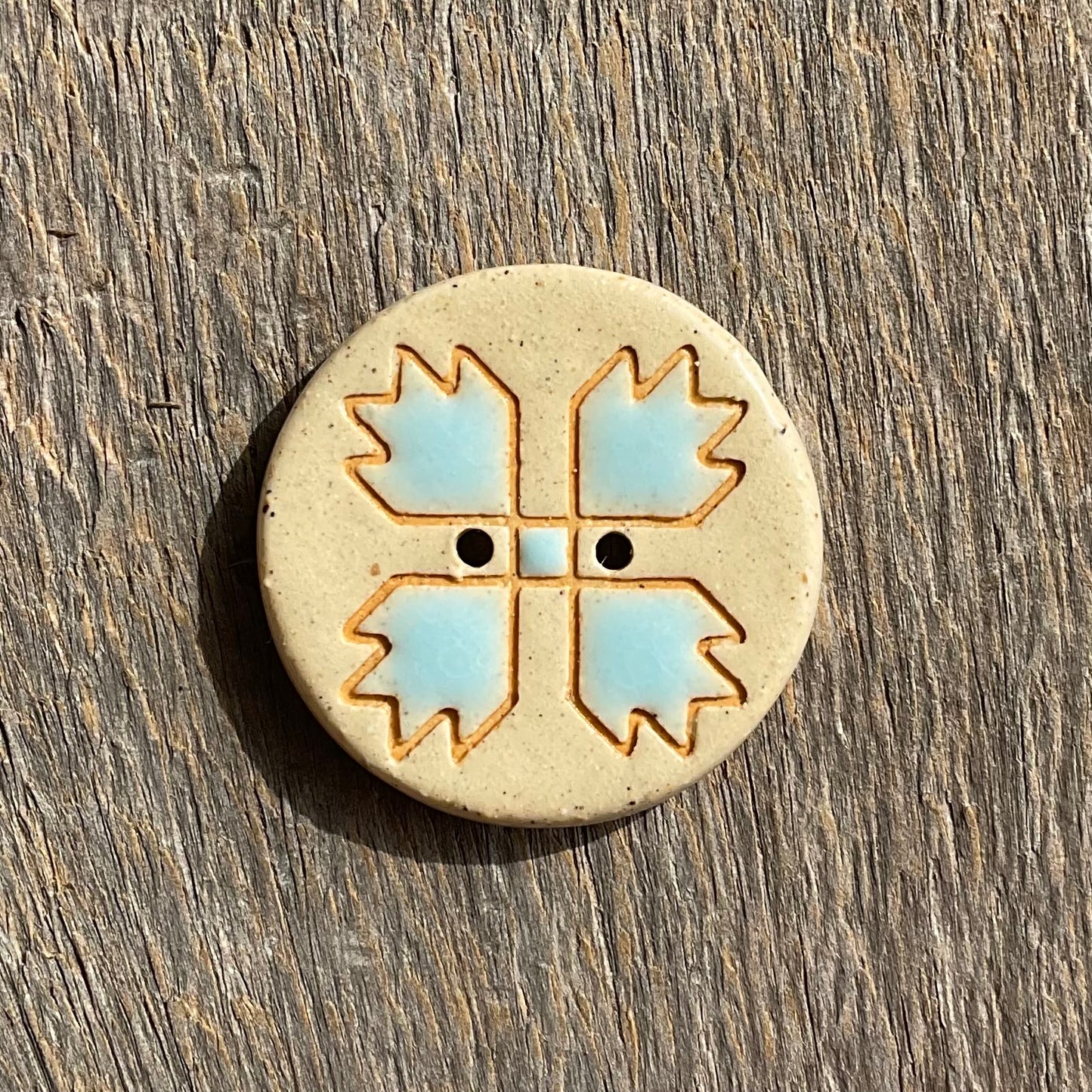 Stoneware Bear Paw Quilt Block Button  1-1/16”