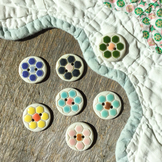 ‘Grandma’s Flower Garden’ Porcelain Button 3/4"