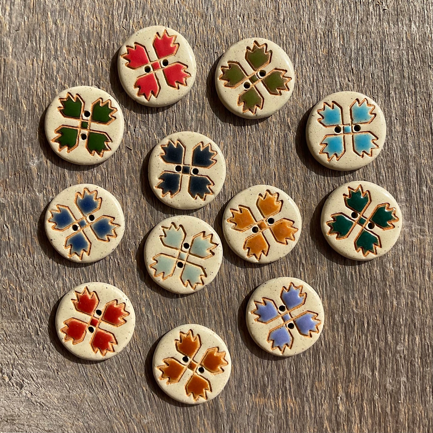 Stoneware Bear Paw Quilt Block Button  7/8”