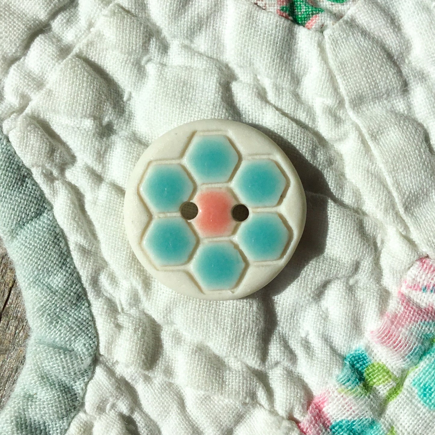 ‘Grandma’s Flower Garden’ Porcelain Button 3/4"